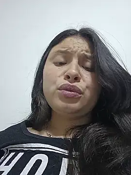 Snapshot of yessica_gomez01 chatting on July 2026 03:23:01 AM yessica gomez01 online show from July 2026 03:23:01 AM
