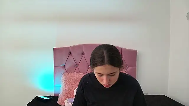 Cherry Boomxx online show from February 2026 05:55:01 PM