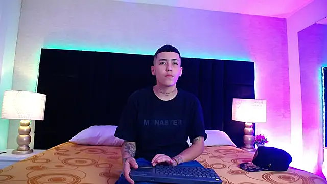 Raven Cox online show from January 2026 04:51:01 AM