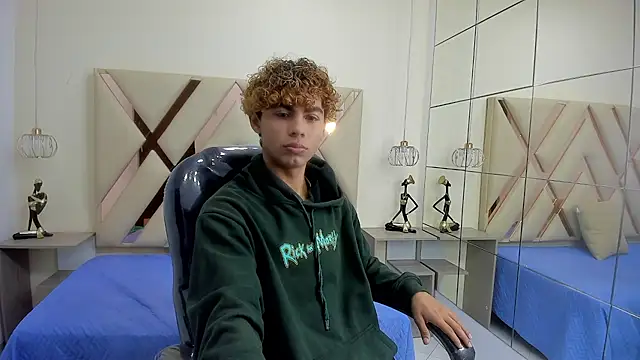 Anyelo Twink online show from February 2026 08:53:02 PM