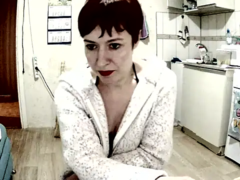 Fruittellalove online show from February 2026 01:10:01 PM