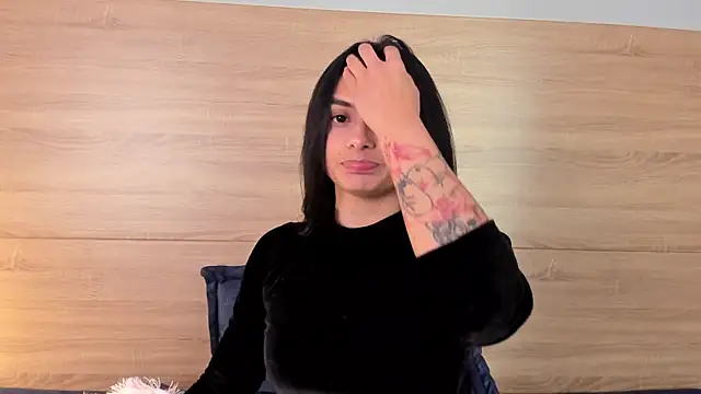 Snapshot of lilith_petit_ chatting on January 2026 01:05:01 PM lilith petit online show from January 2026 01:05:01 PM