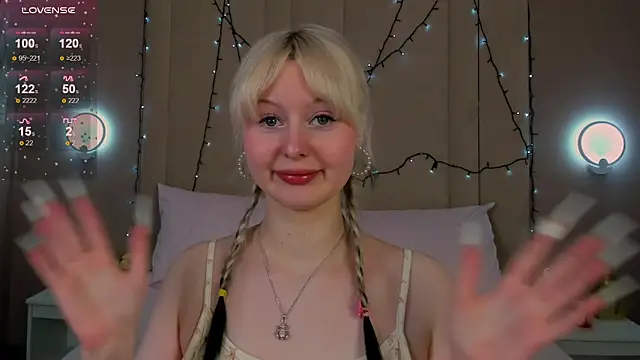 Snapshot of AdeleSilvy chatting on January 2026 01:54:02 AM AdeleSilvy online show from January 2026 01:54:02 AM