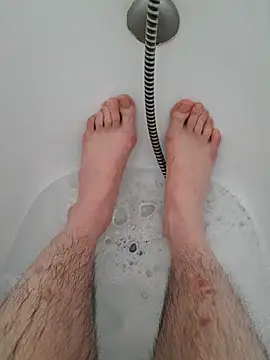 Snapshot of 80julien chatting on January 2026 03:50:02 PM 80julien online show from January 2026 03:50:02 PM