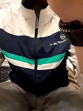 80julien online show from April 2026 06:27:01 PM