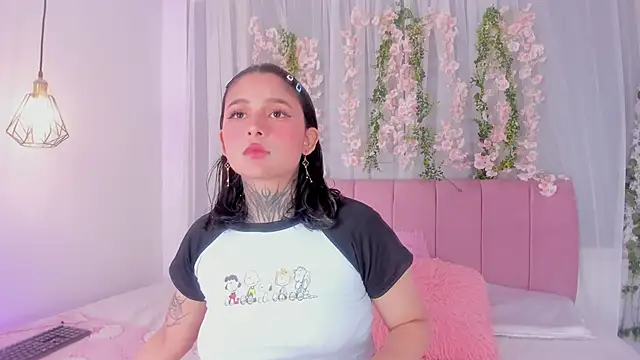 Snapshot of nicky_bonny18 chatting on February 2026 12:22:02 PM nicky bonny18 online show from February 2026 12:22:02 PM