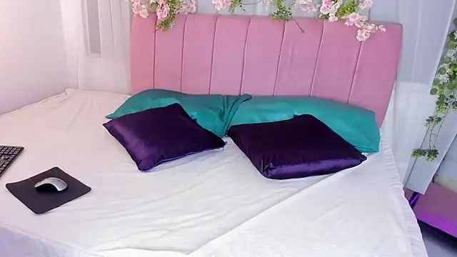 Snapshot of nicky_bonny18 chatting on February 2026 12:11:01 PM nicky bonny18 online show from February 2026 12:11:01 PM