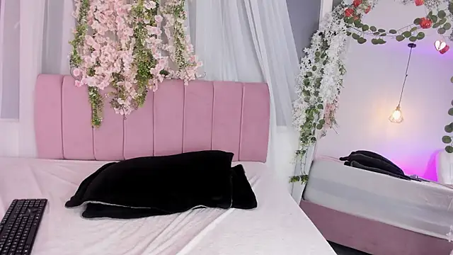 Snapshot of nicky_bonny18 chatting on February 2026 12:20:02 AM nicky bonny18 online show from February 2026 12:20:02 AM