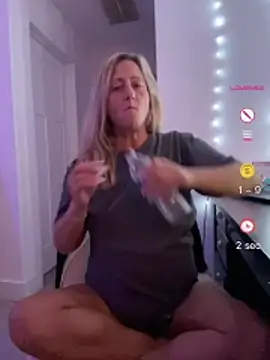 FoxyMillie online show from July 2026 02:13:02 AM