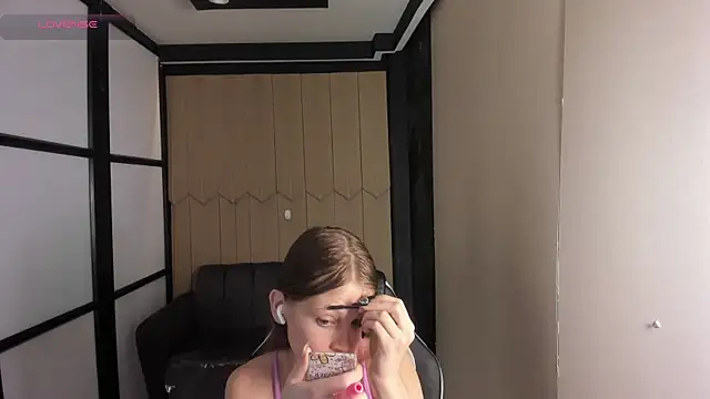 ElviraRosse1 online show from January 2026 12:32:02 PM