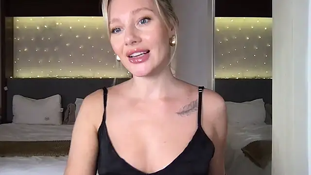Snapshot of Stella_muse chatting on May 2026 04:09:02 AM Stella muse online show from May 2026 04:09:02 AM