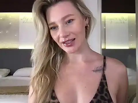 Snapshot of Stella_muse chatting on June 2026 05:31:02 AM Stella muse online show from June 2026 05:31:02 AM