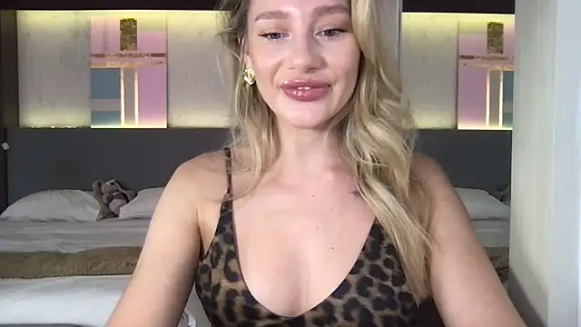 Snapshot of Stella_muse chatting on July 2026 05:07:01 AM Stella muse online show from July 2026 05:07:01 AM