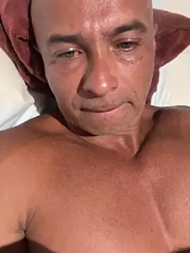 Snapshot of dogfrota chatting on February 2026 03:40:02 AM dogfrota online show from February 2026 03:40:02 AM