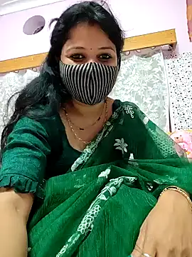 Priyaji7575 online show from February 2026 11:09:02 AM