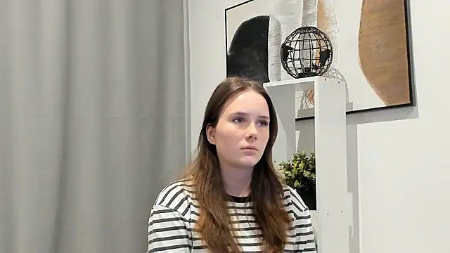 GenevieNyreen online show from January 2026 07:13:01 AM