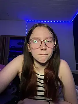 YoungLisaa18 online show from February 2026 07:51:02 PM