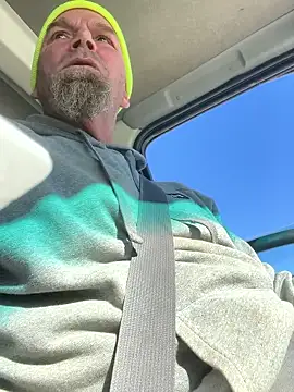 sofnhornyforu online show from January 2026 07:39:02 PM