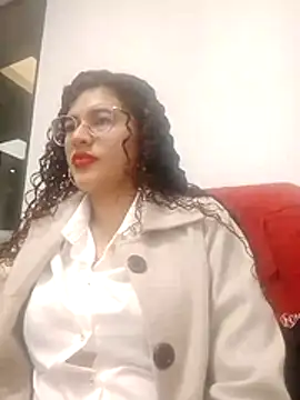 curlyheat online show from April 2026 12:43:01 PM