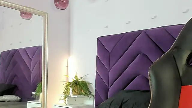 Snapshot of Meeganfoox chatting on January 2026 04:07:02 AM Meeganfoox online show from January 2026 04:07:02 AM