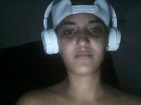 Camilita2112 online show from January 2026 04:39:02 AM