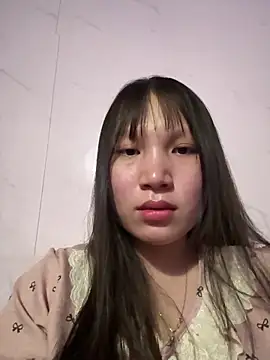 Charlotte-ee online show from March 2026 12:55:02 PM