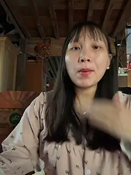 Charlotte-ee online show from March 2026 12:38:01 AM