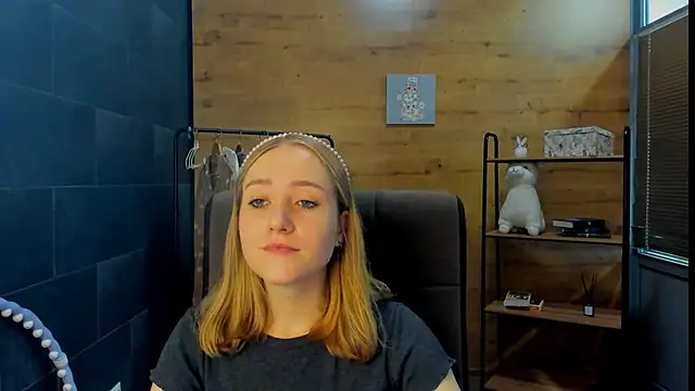 DonnaCole online show from May 2026 09:16:02 AM