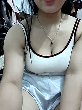 Snapshot of Ngocmai_lazdy chatting on April 2026 03:27:02 PM Ngocmai lazdy online show from April 2026 03:27:02 PM