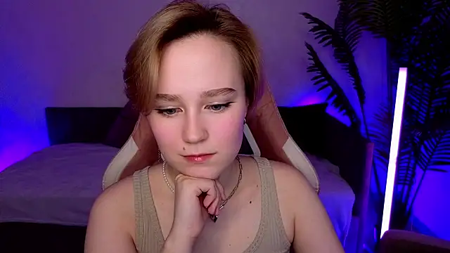 Snapshot of Ellie_Heavenly chatting on February 2026 08:43:01 AM Ellie Heavenly online show from February 2026 08:43:01 AM