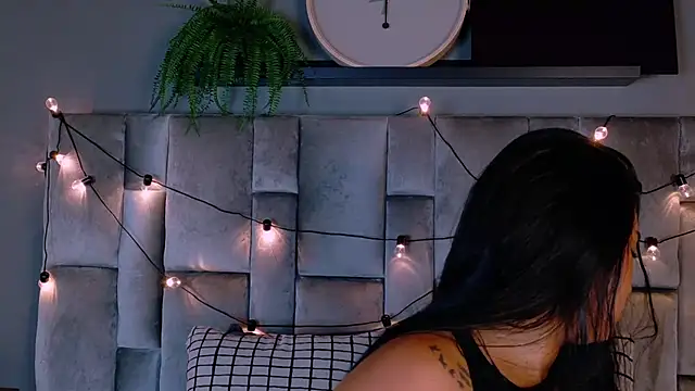 ChloeeMiller   online show from March 2026 02:52:02 AM