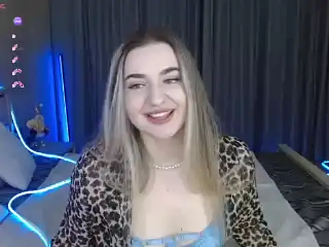 Snapshot of BellaaBlushh chatting on January 2026 06:02:02 PM BellaaBlushh online show from January 2026 06:02:02 PM