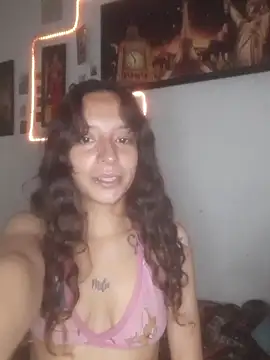 AlexxaAndRileyy online show from January 2026 02:21:01 PM