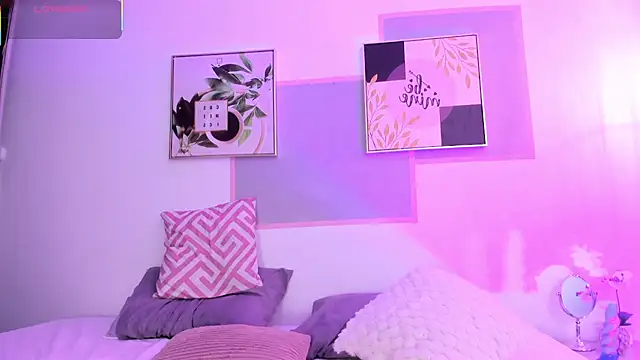 april jones05 online show from March 2026 01:00:01 PM