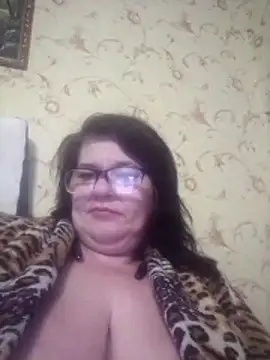 NysiOlsen online show from April 2026 09:56:02 PM