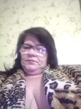 NysiOlsen online show from April 2026 07:18:02 PM