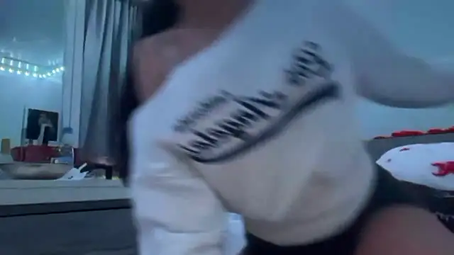 HeyItsSteffy online show from January 2026 01:00:02 AM