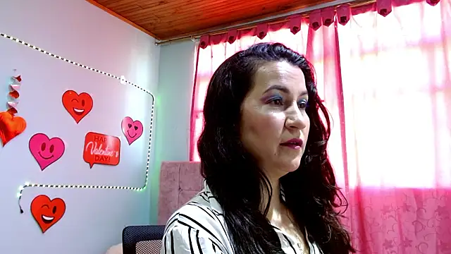 Snapshot of talia_mystic chatting on February 2026 01:48:02 PM talia mystic online show from February 2026 01:48:02 PM