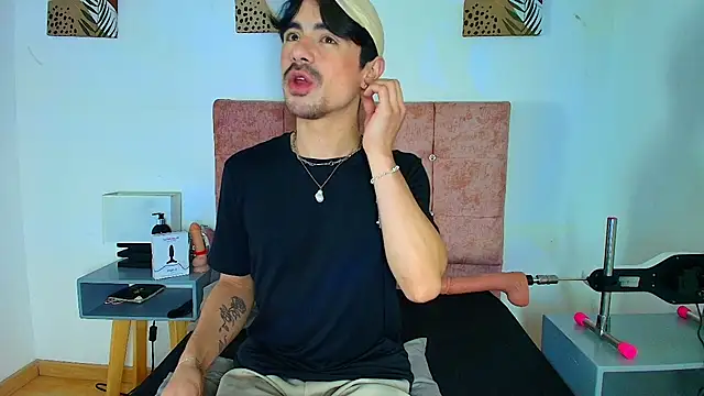 Ethan Briggs  online show from February 2026 04:06:02 AM