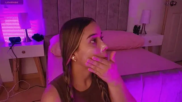 Lucy Carson  online show from March 2026 12:11:01 PM