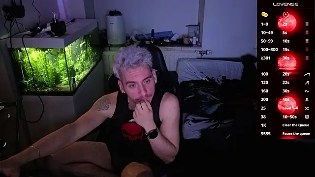 Rayzel White online show from March 2026 10:48:01 PM