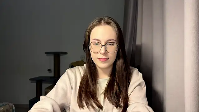 Snapshot of JanelleCourville chatting on February 2026 04:28:02 PM JanelleCourville online show from February 2026 04:28:02 PM