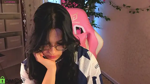 Leslie Wholsh online show from March 2026 02:07:02 AM