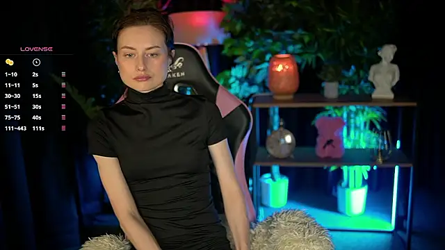 baby luna xo online show from February 2026 10:22:01 PM