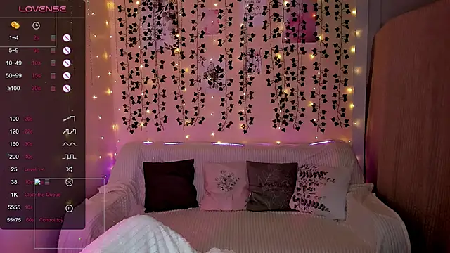 Lina Blossom online show from January 2026 08:19:01 AM