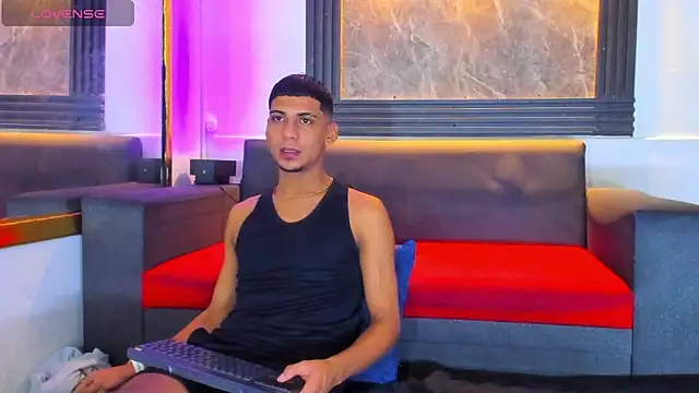 ALEX KEITH26 online show from April 2026 11:57:01 AM