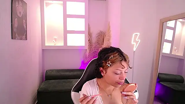 melodyy as online show from February 2026 12:26:01 PM