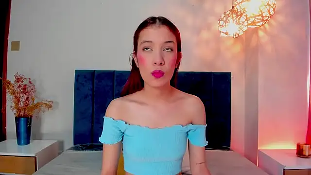 TessaMonroee online show from April 2026 06:53:01 PM