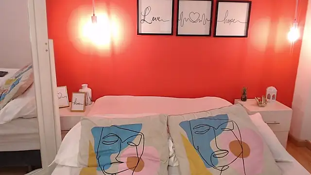 Snapshot of MaddyOwens_5 chatting on April 2026 12:38:01 PM MaddyOwens 5 online show from April 2026 12:38:01 PM