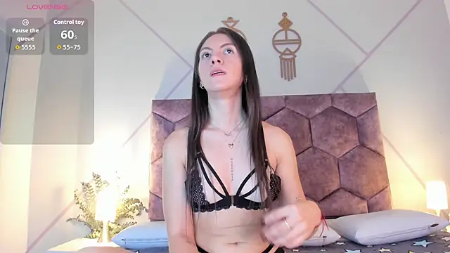 Snapshot of valeria_becket chatting on February 2026 07:50:02 PM valeria becket online show from February 2026 07:50:02 PM